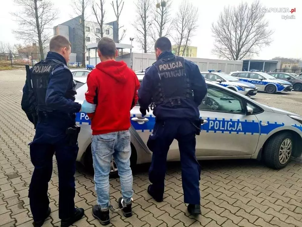 25-latek został aresztowany za rozbój z użyciem noża. Grozi mu nawet 12 lat więzienia! / fot. KMP Rybnik