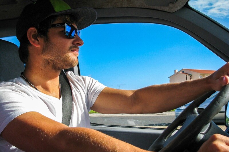 Auto dla młodego kierowcy: trochę inne spojrzenie