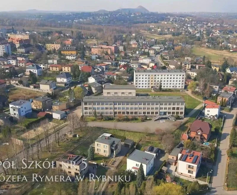 Fryzjerstwo i weterynaria w ZS nr 5: Międzynarodowe sukcesy uczniów i rozwój placówki