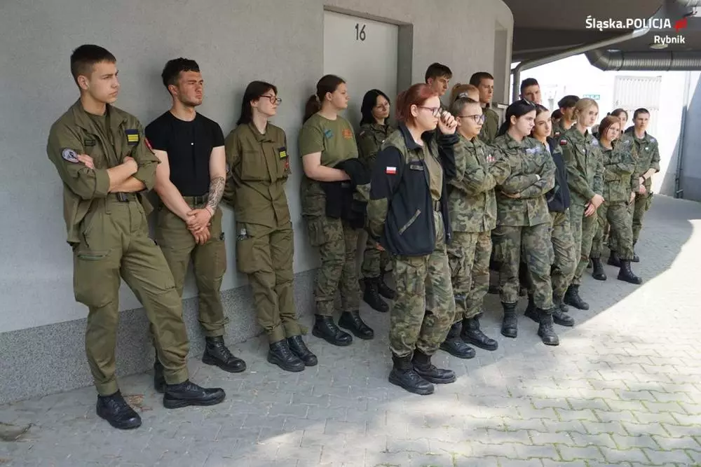 Kolejne klasy mundurowe na dniach otwartych rybnickiej komendy / fot. KMP Rybnik