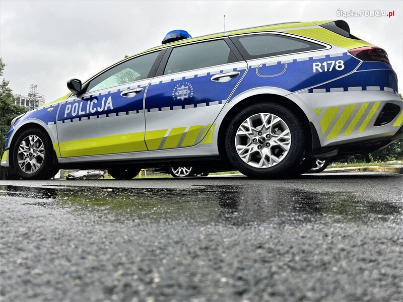 Opady deszczu a bezpieczeństwo na drodze: Jak uniknąć zagrożeń?