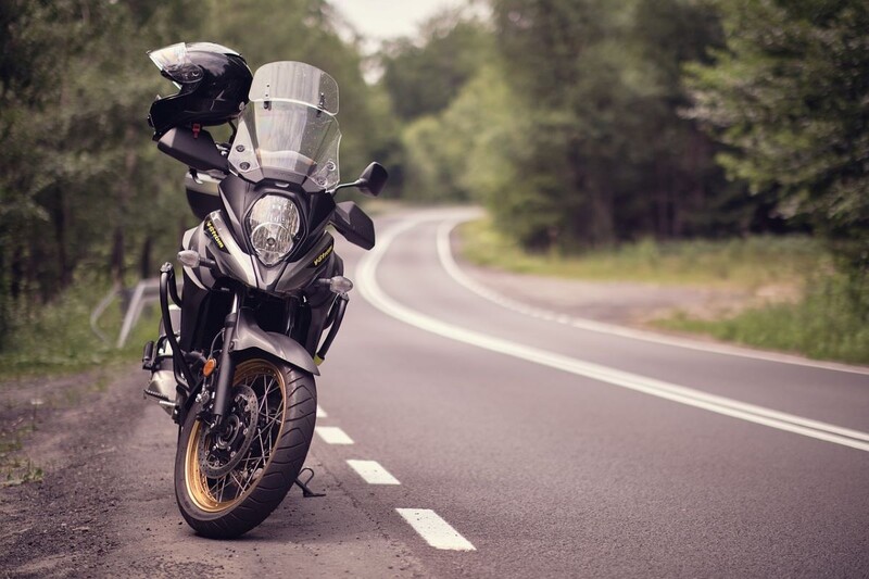 Ostrożność na drodze – motocykliści wciąż w trasie, sezon trwa!