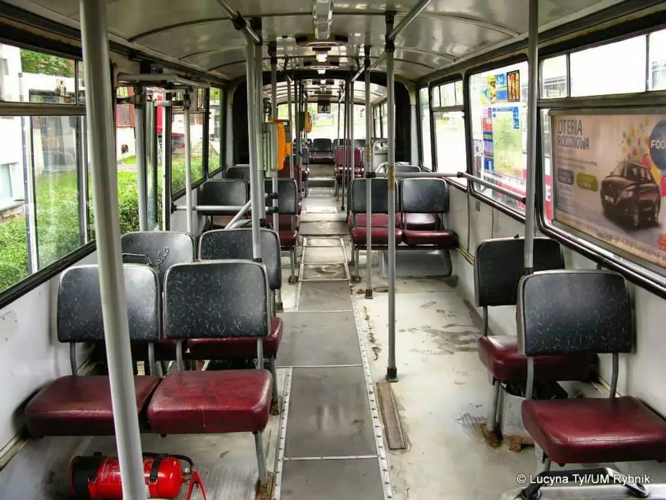Po&#380;egnanie czerwonego autobusu