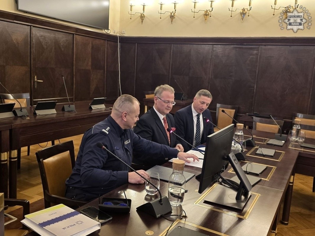 Sztandar dla rybnickiej policji. Wyraz wdzięczności za służbę!