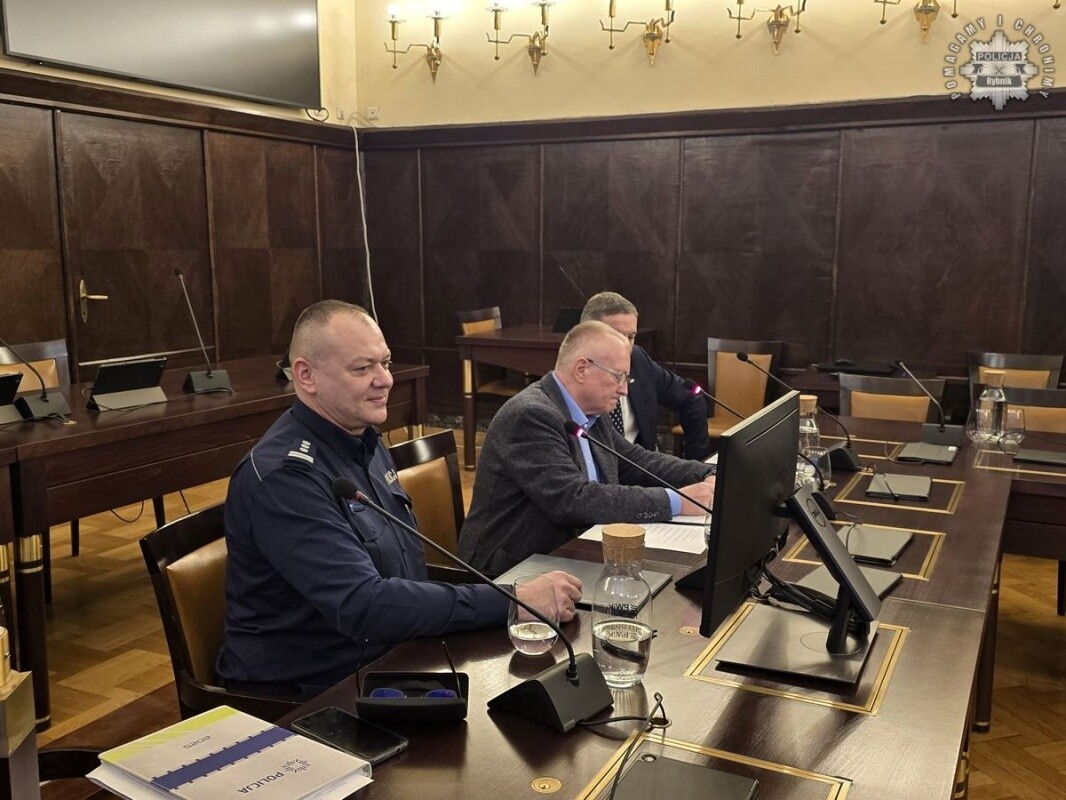 Sztandar dla rybnickiej policji. Wyraz wdzięczności za służbę!