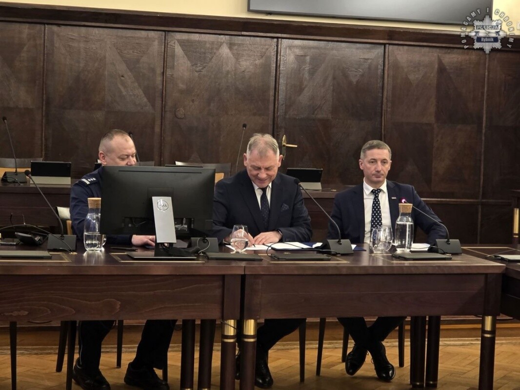 Sztandar dla rybnickiej policji. Wyraz wdzięczności za służbę!