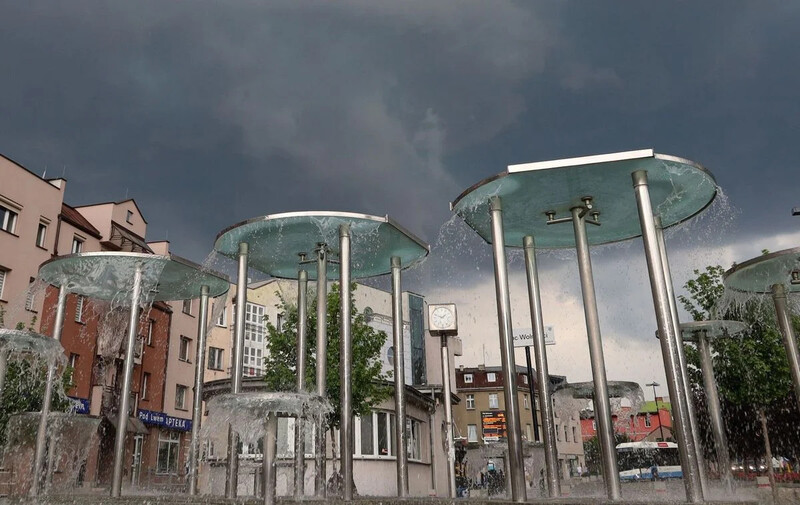 Utrudnienia na Placu Wolności: 4 września bez biletomatu i wyświetlaczy