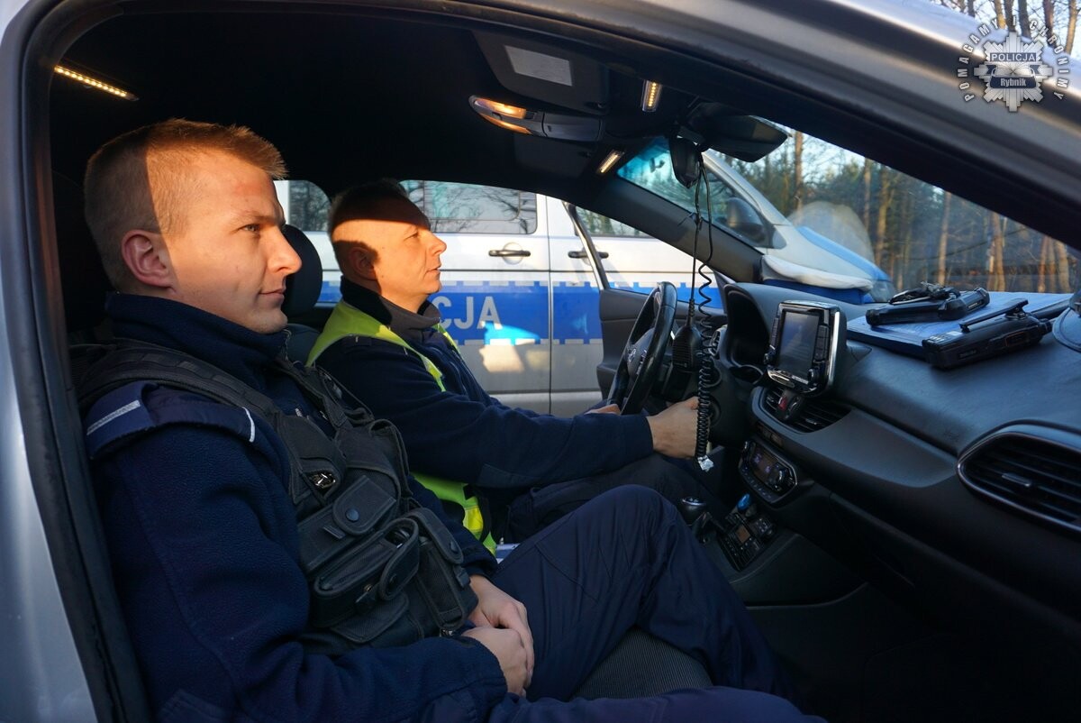 „Zaginięcie 2024” – Policja w akcji! Poszukiwania w rybnickim lesie zakończone sukcesem
